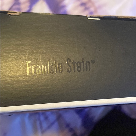 Monster High Frankie Stein Doll - Blue and Black.  Collectors doll - Picture 7 of 7